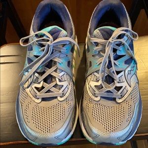 Saucony running shoes, like new